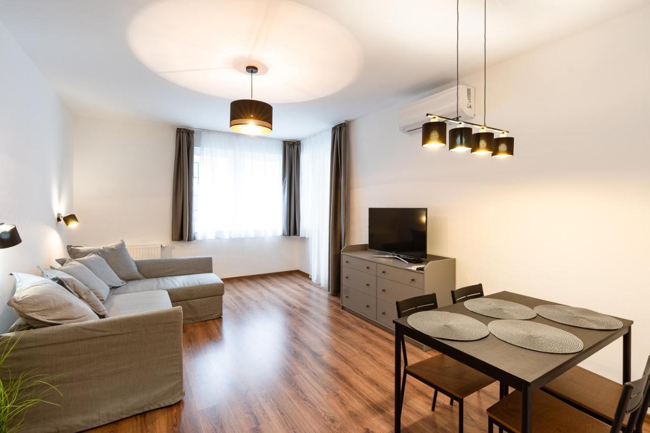 Modern & Newly Built Apartment With Private Garage Budapest Exterior photo